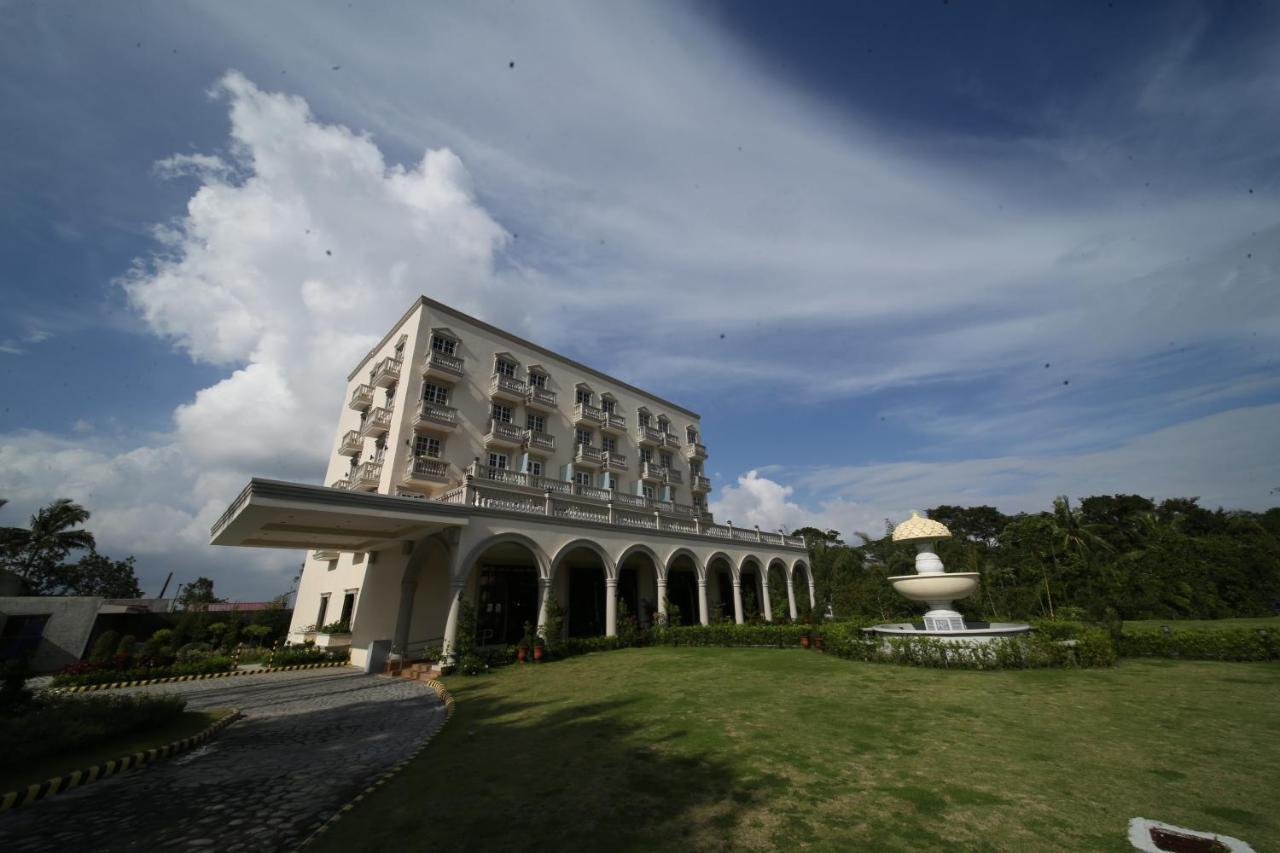 Via Appia Tagaytay Hotel Tagaytay City Buitenkant foto